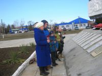 mesyachnik2015-mogila neizvestnogo_soldata-2